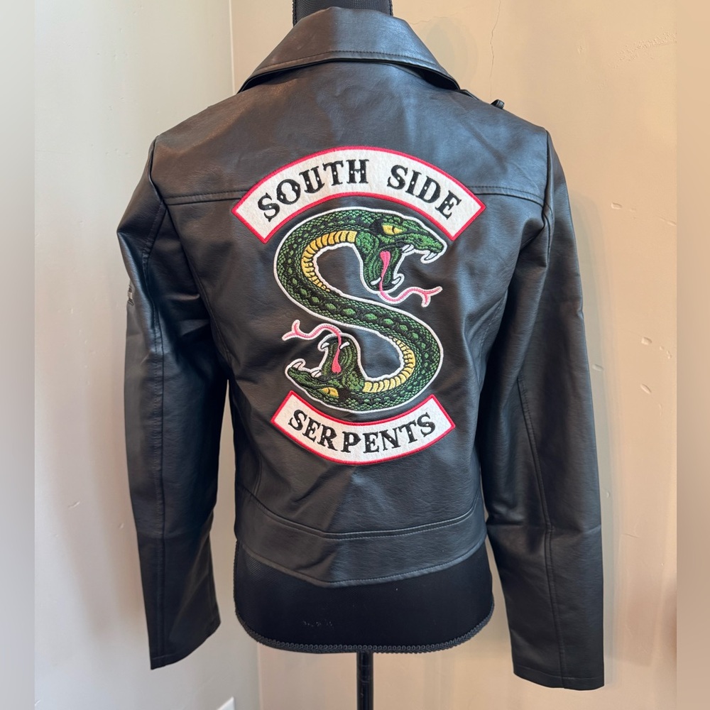 Riverdale - South Side Serpents Cropped Faux Leather Jacket Women’s Size Medium